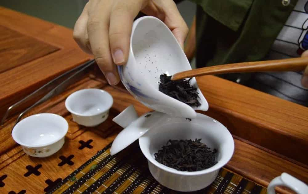 大红袍属于红茶类吗