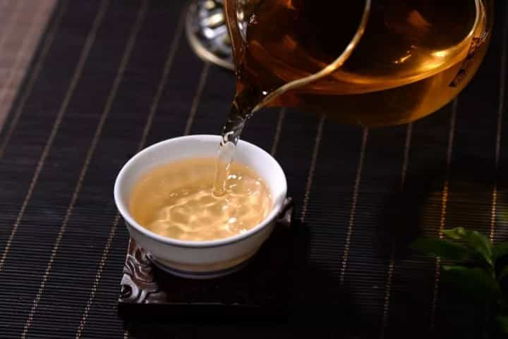 喝茶为什么不能干杯？