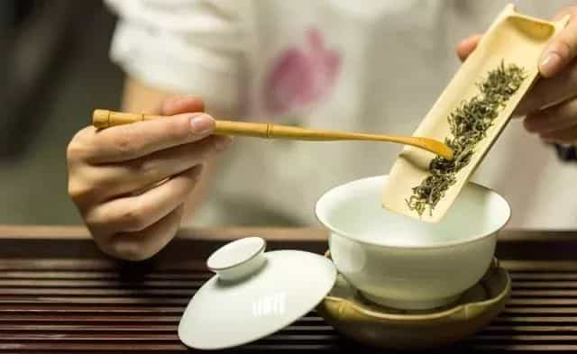 茶桌上的礼仪，学会终生受用！