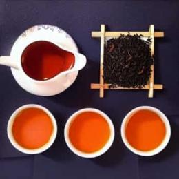 正宗红茶的颜色是什么？